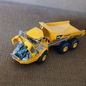 Yellow 1:87 HO Scale Diecast Model Toy Dump Truck Volvo A40D